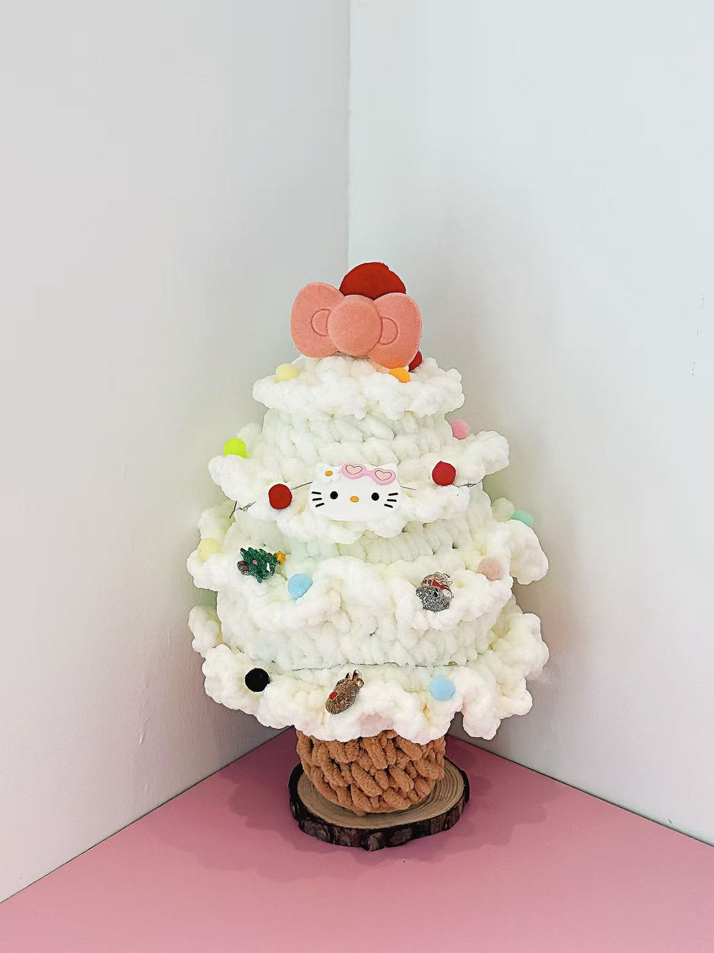 HelloKitty Handmade Knitted Christmas Tree Decoration