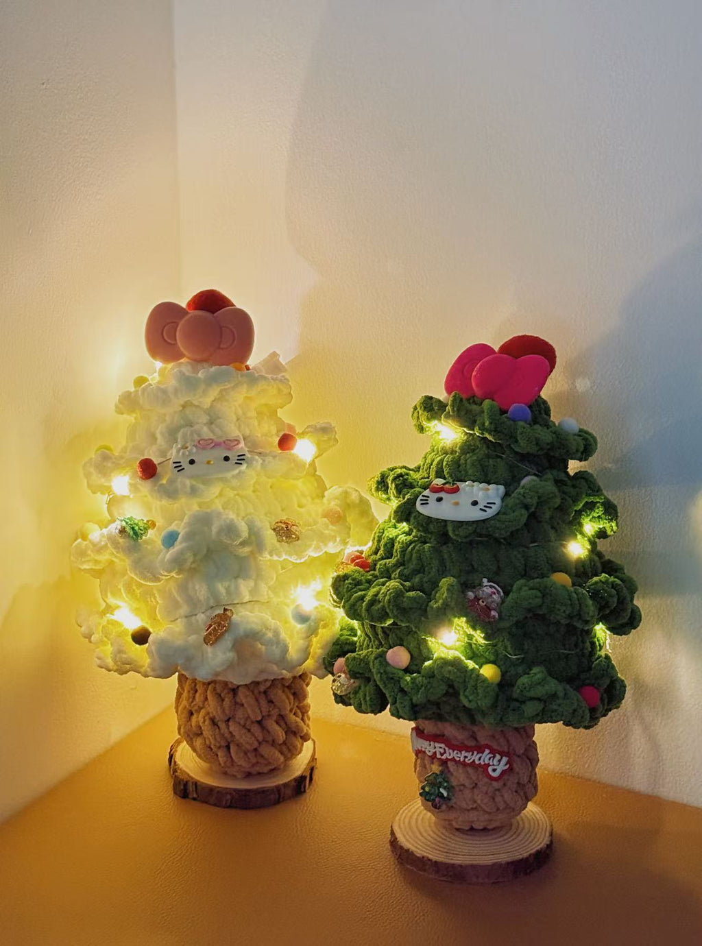 HelloKitty Handmade Knitted Christmas Tree Decoration